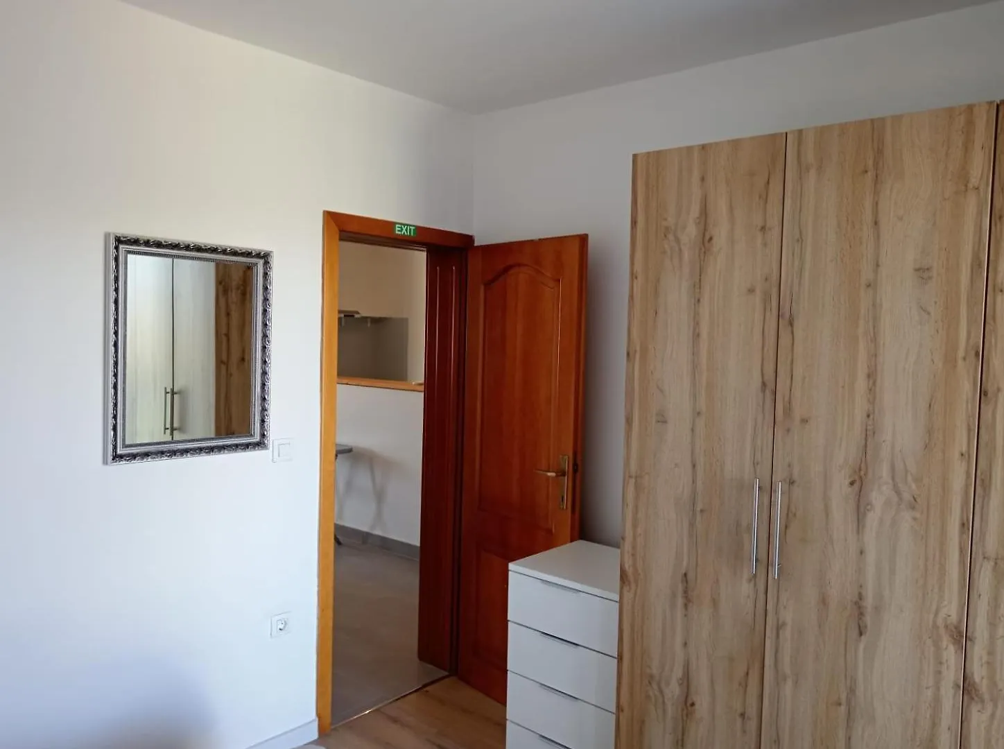 Apolo Apartments بولا