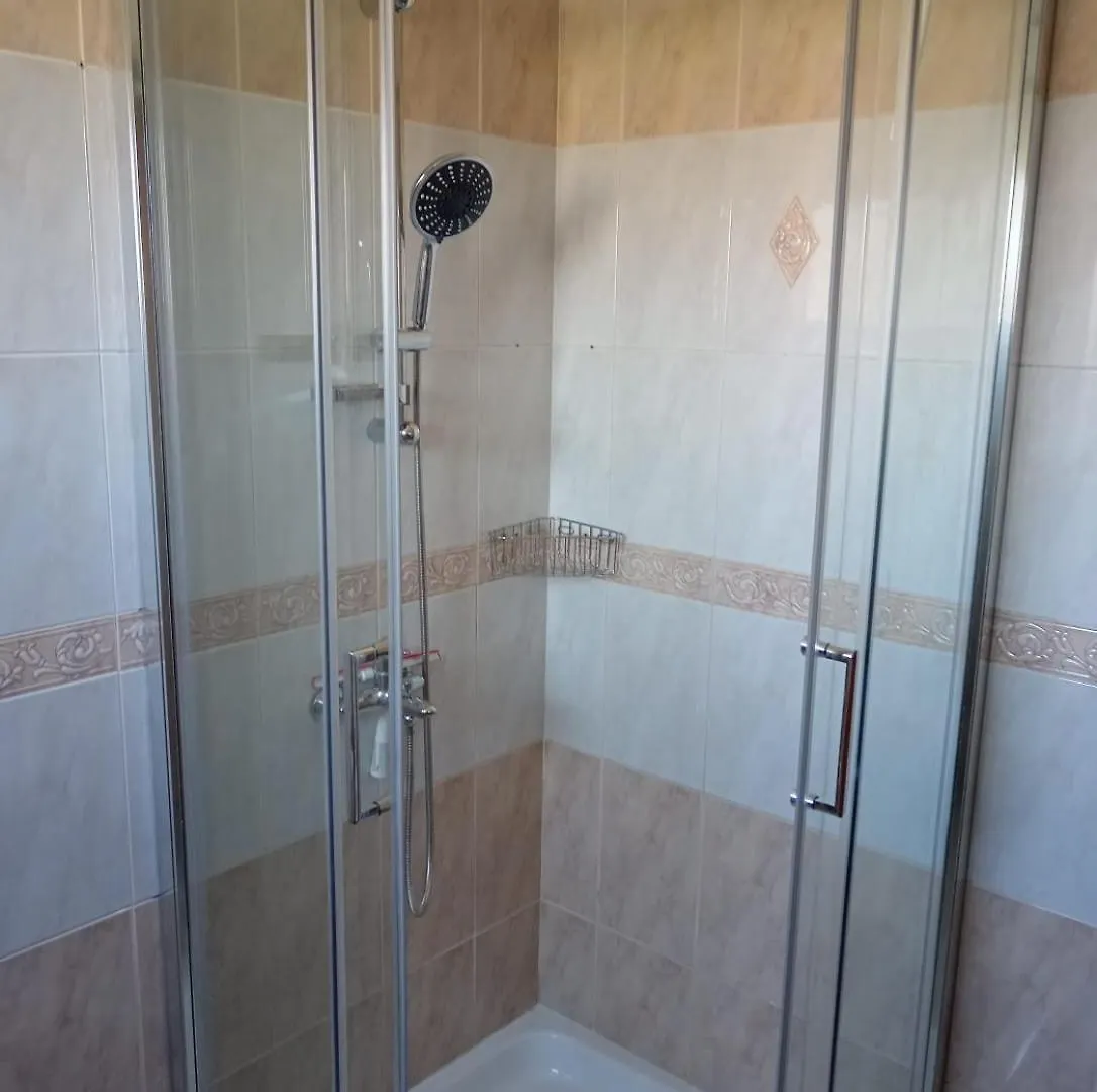 Apolo Apartments بولا