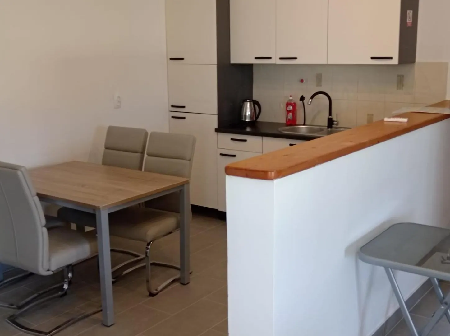 Apolo Apartments بولا