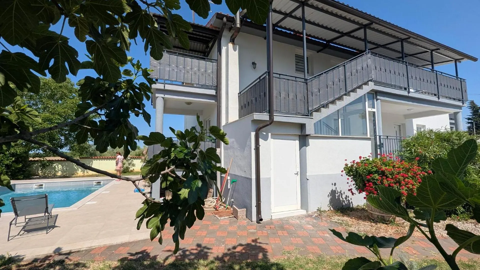 Apolo Apartments بولا