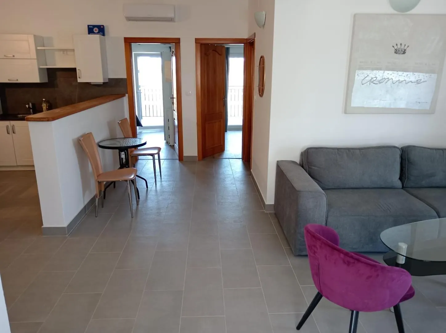 Apolo Apartments Pula 0*,